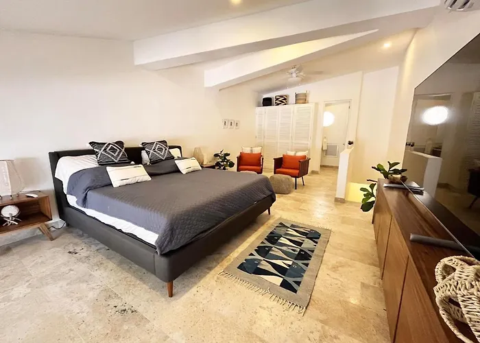 Beachside Tranquility Apartment