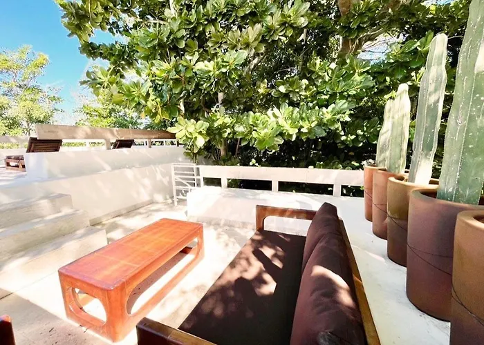 Beachside Tranquility Apartment